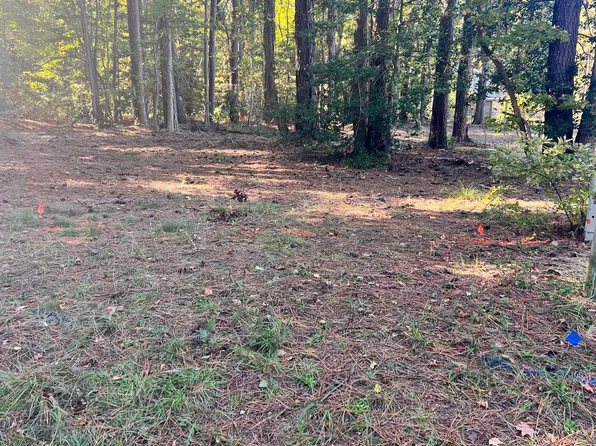 26 Harbor Ct, Montross, VA 22520