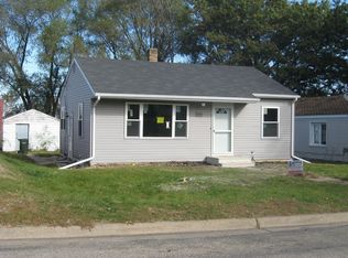 1733 Bertch Ave, Waterloo, IA 50702