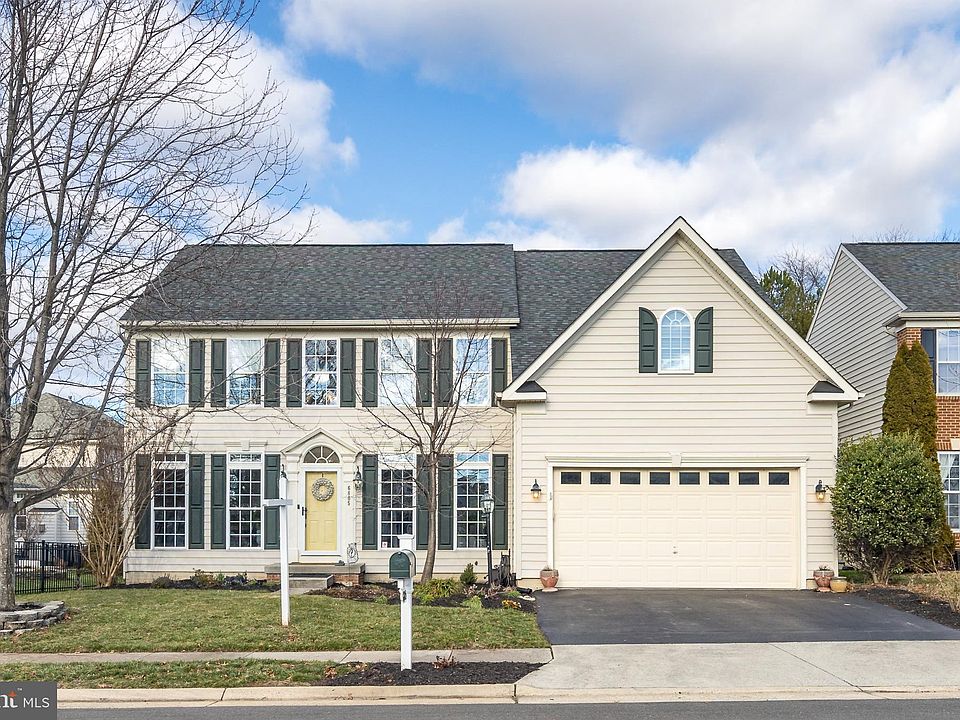 1st image of 6805 Mandalay Ct