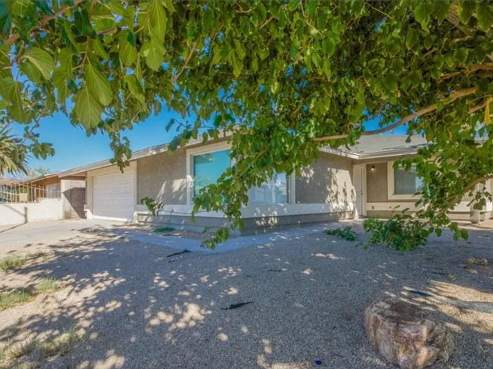 5604 Deodar Dr