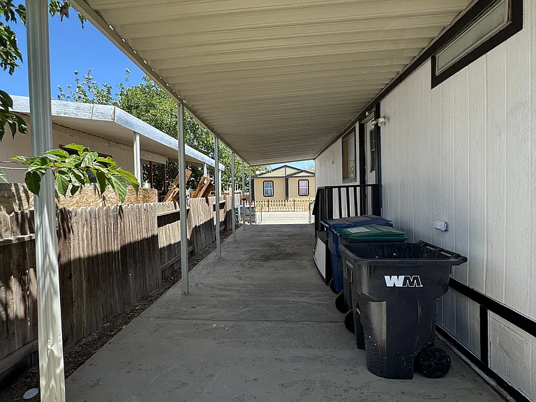 6854 Jasmine Ave — Photo 9