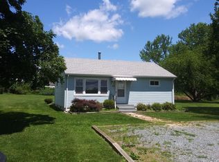 6709 Maple Knoll Dr, Gaithersburg, MD 20882