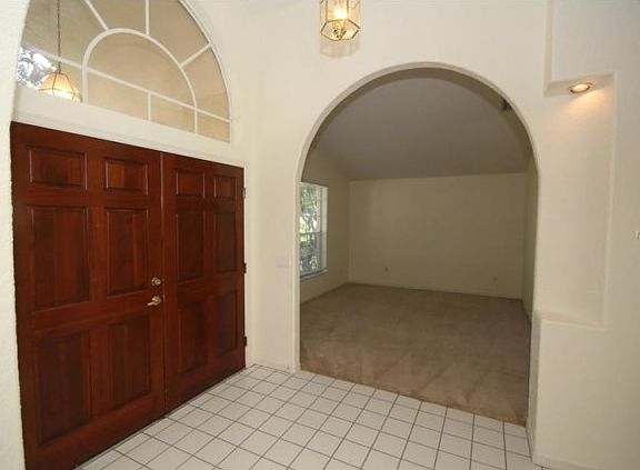 3rd image of 807 Havenwood Dr