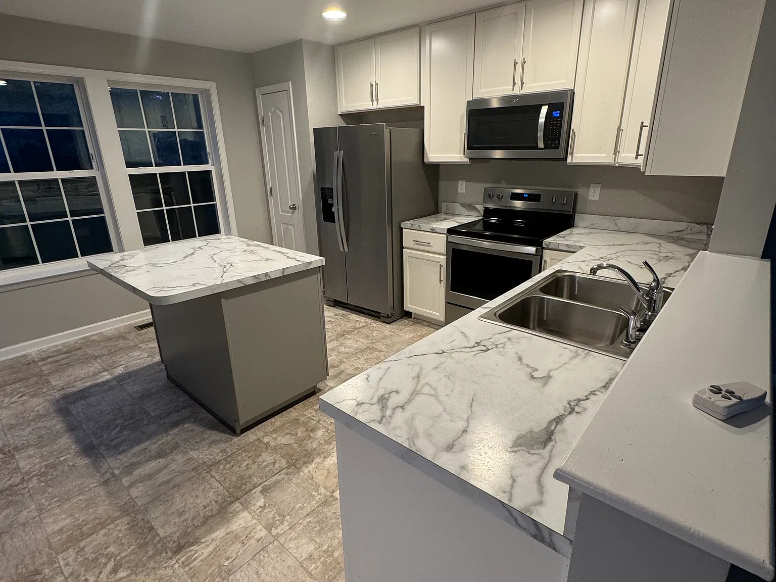 3 bed, 1732 sqft, $1,895 — Photo 2