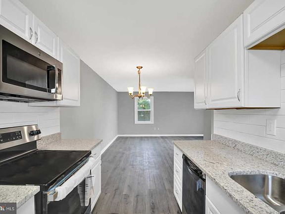 4th image of 200 Channing Dr