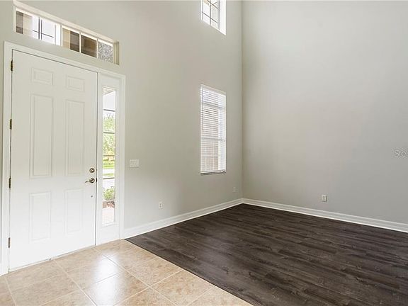3rd image of 20412 Walnut Grove Ln