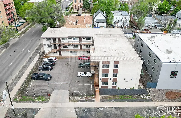 590 N Logan St #304 — Photo 14