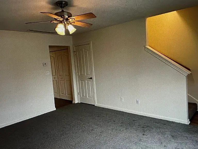 Oak Ridge — Photo 14