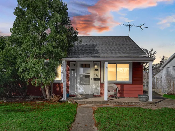 6816 Waveland Ave, Hammond, IN 46323