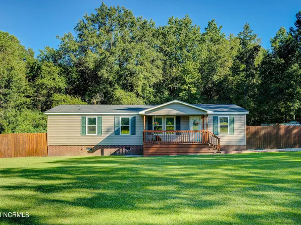 408 Mallard Roost Drive, Burgaw, NC 28425