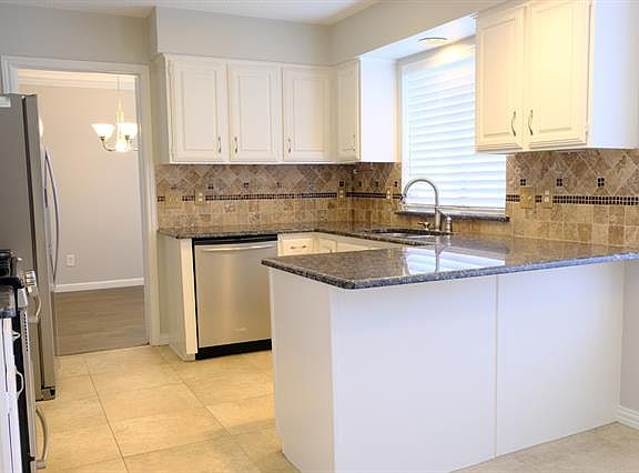 3rd image of 1721 Brighton Dr