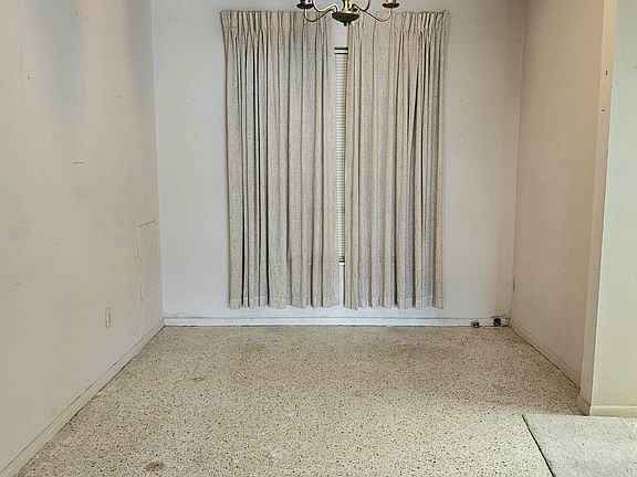 4th image of 620 Westchester Ave