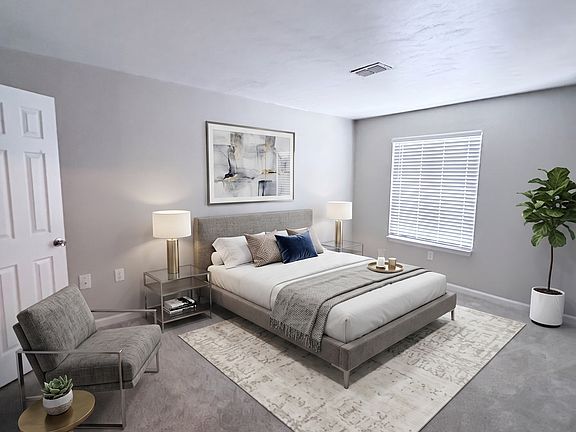 4th image of 120 Oak Dr #105L