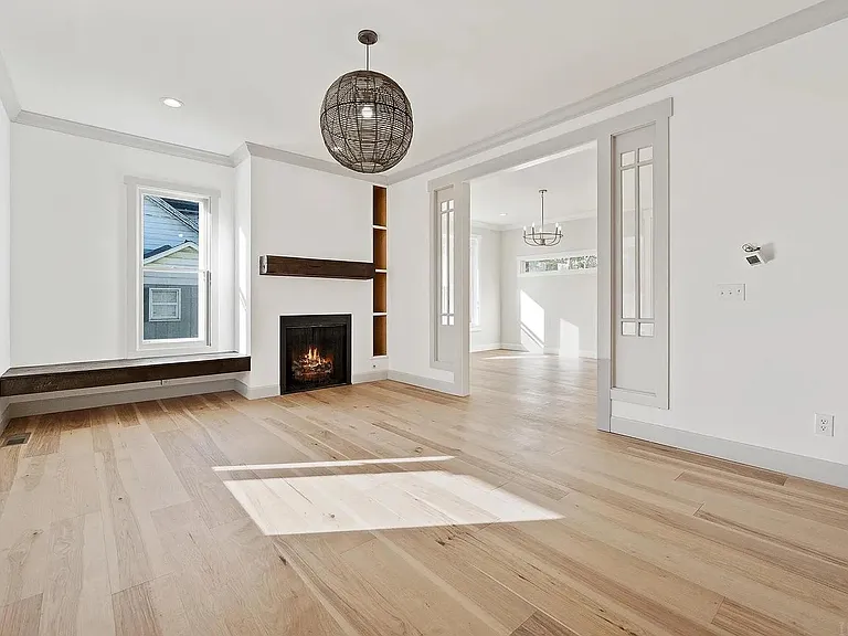 1118 Rockhill St — Photo 4