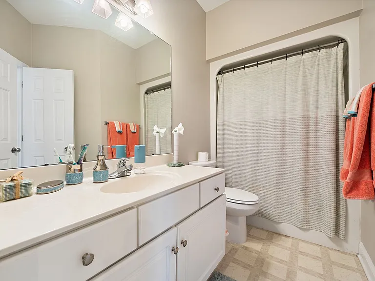 702 Teague Pl — Photo 16