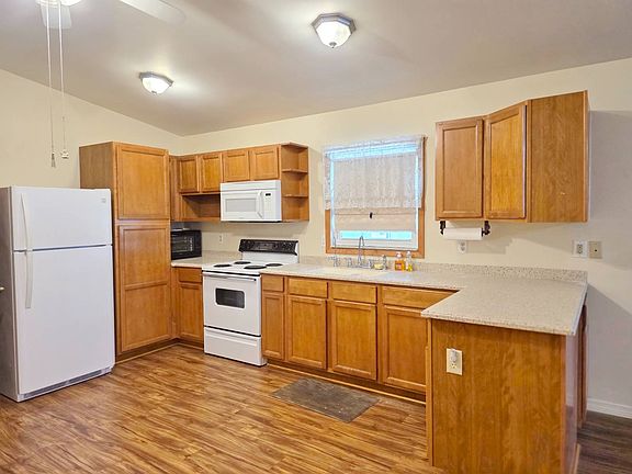 5th image of 1330 SW 44th Blvd #14