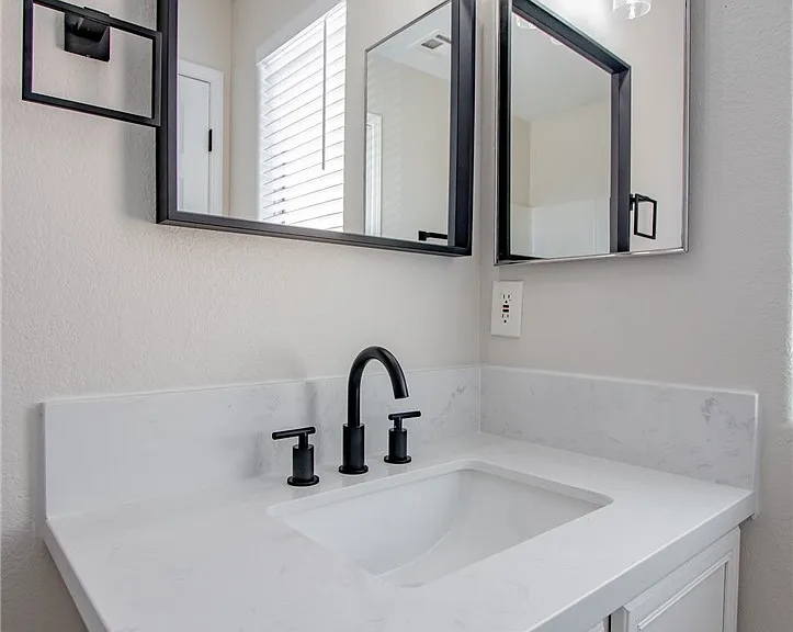 2108 Sandy Ln — Photo 16