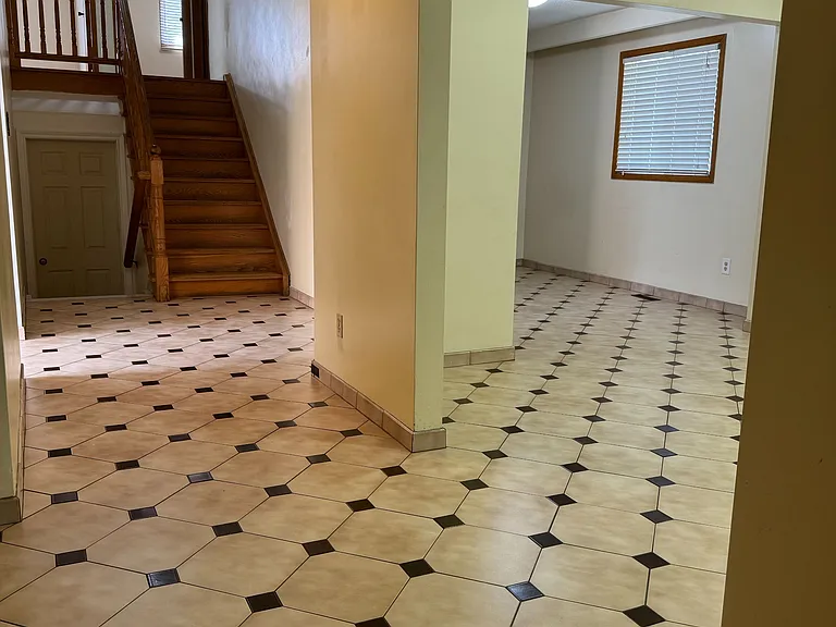 2114 Islington Ave — Photo 9