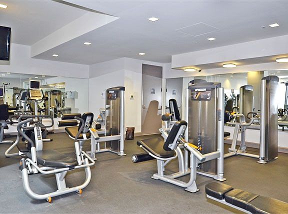 5th image of 236 Livingston St APT 18F
