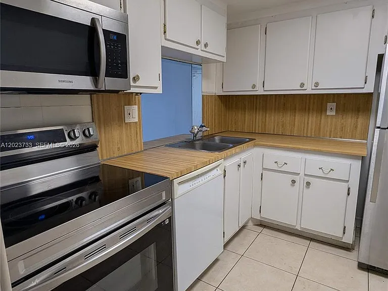 16751 NE 9th Ave #408 — Photo 4