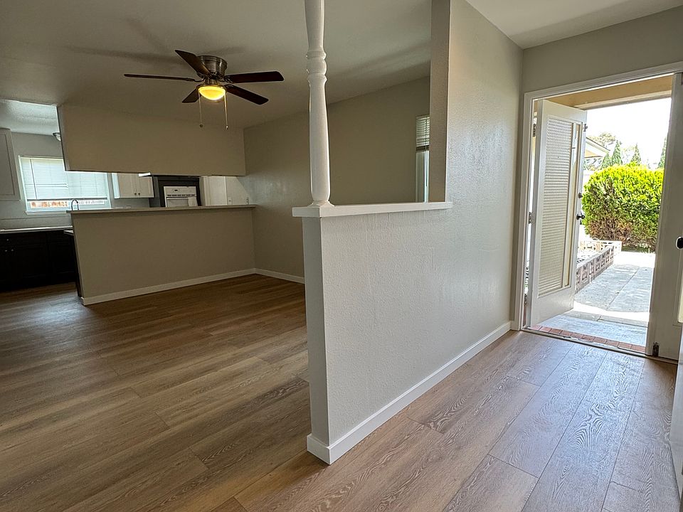 1st image of 4644 Berwick Dr