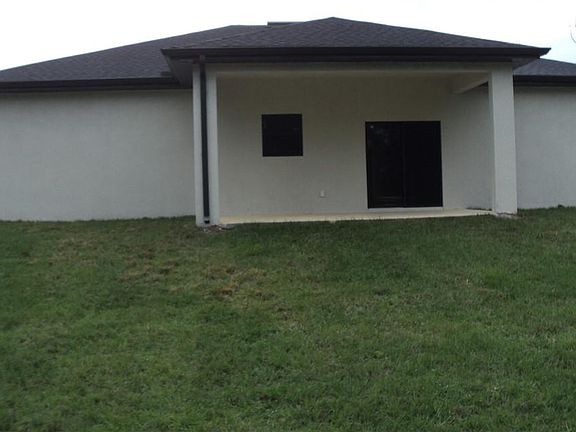 2nd image of 606 Truman Ave