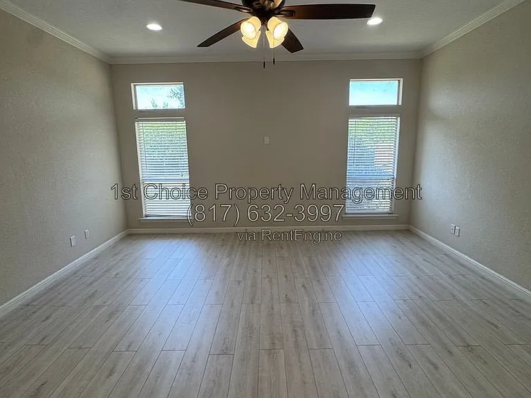6376 Newport Ct — Photo 35