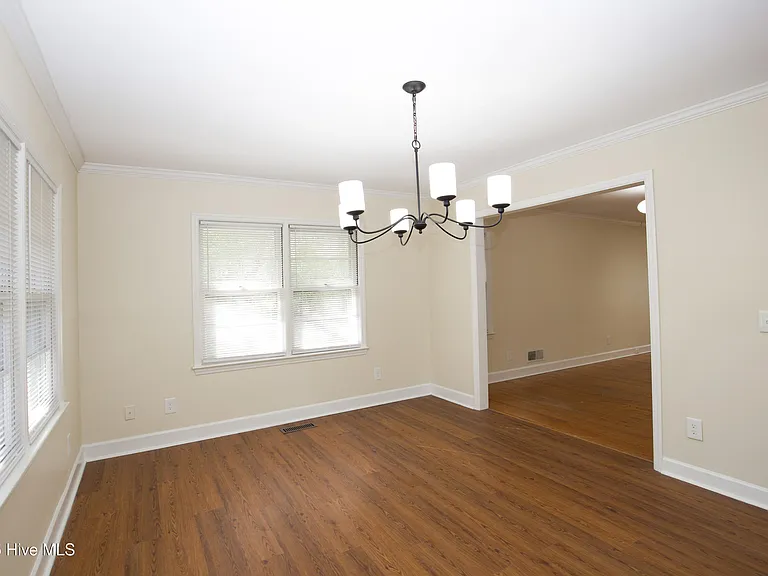 345 E New Hampshire Ave — Photo 14