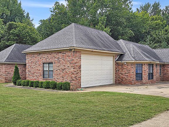 4th image of 5547 Ingleside Dr