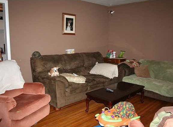 4th image of 2019 S Saint Clair St