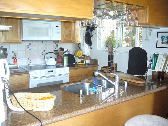 Granite counters, tile back splash