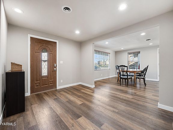 4th image of 1218 E Alder