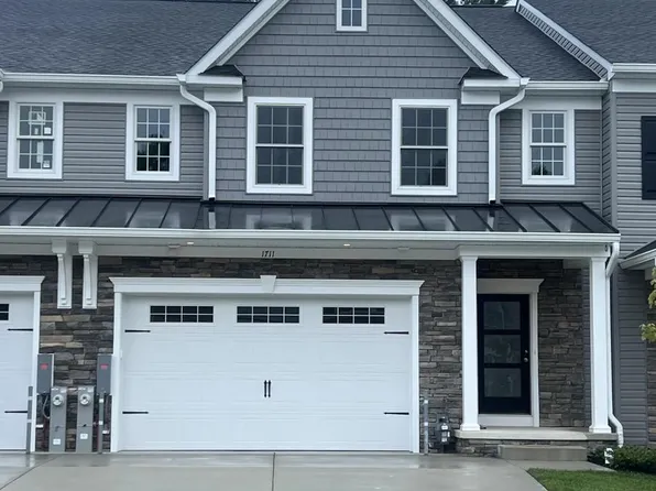 1711 Botanical Ct #10, Sykesville, MD 21784