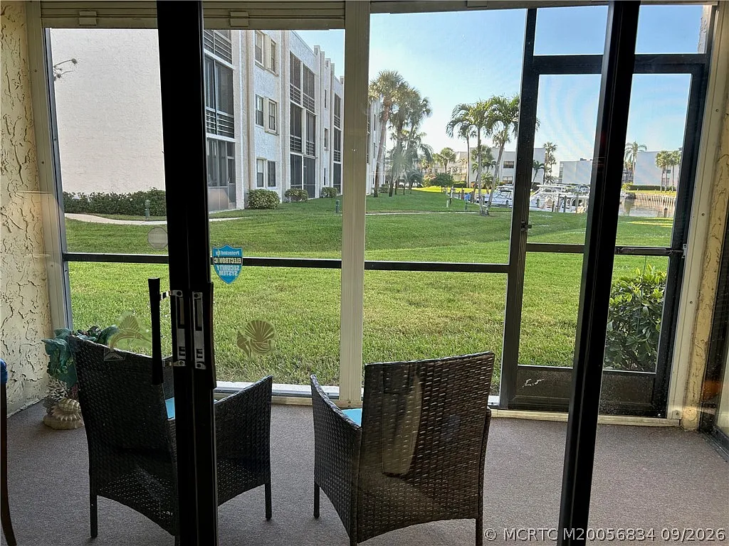 2 bed, 2.0 bath, 938 sqft, $2,600 — Photo 4