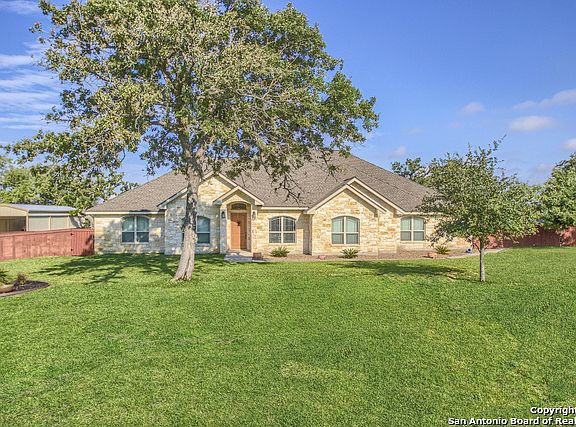 5th image of 137 Diamond View Dr