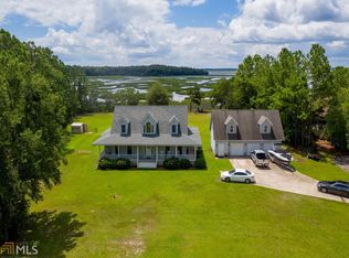 1818 Union Carbide Rd, Woodbine, GA 31569