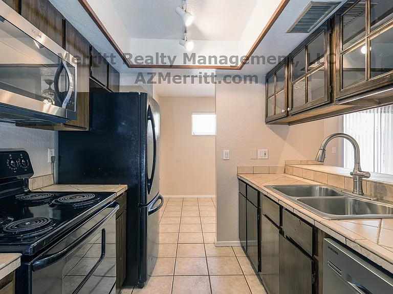 1646 N Mountain View Ave — Photo 12