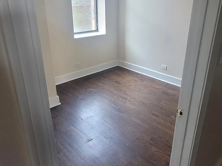 1124 S Central Park Ave #2 — Photo 6