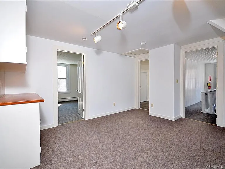 387 South St — Photo 16