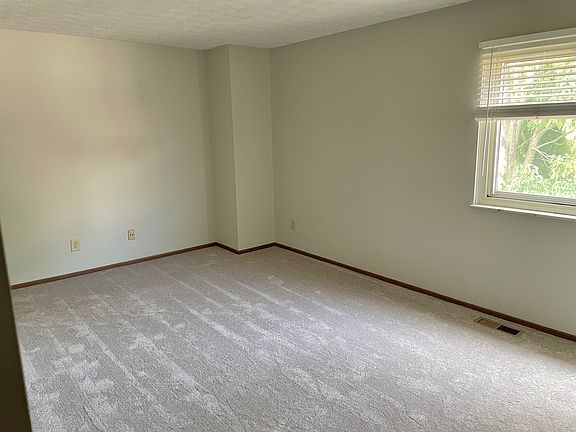 5th image of 6379 Chippenhook Ct