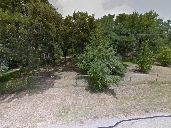 105 Brookdale Dr, Highland Village, TX 75077