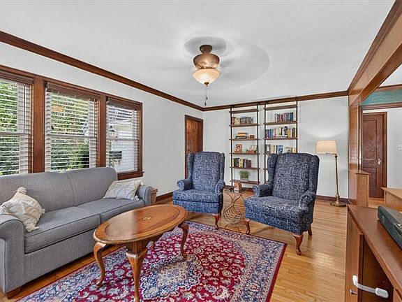 5th image of 5718 Maple St