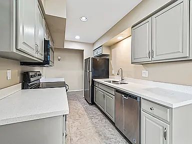 3rd image of 1958 W Meadow Dr