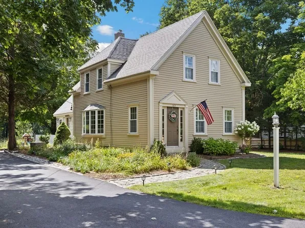 163 Washington St, Pembroke, MA 02359