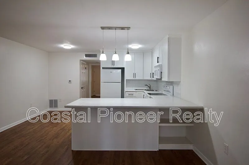 1 bed, 1.0 bath, 640 sqft, $1,250 — Photo 4
