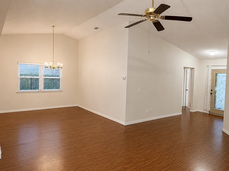1128 Bloom Hill Ave — Photo 3