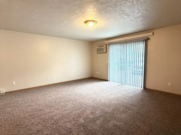 MMA Properties 2808, 2808 6th St SW #11, Minot, ND 58701