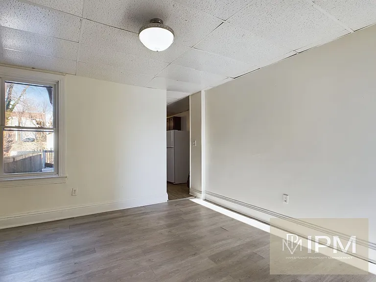 319 N Penn St — Photo 5