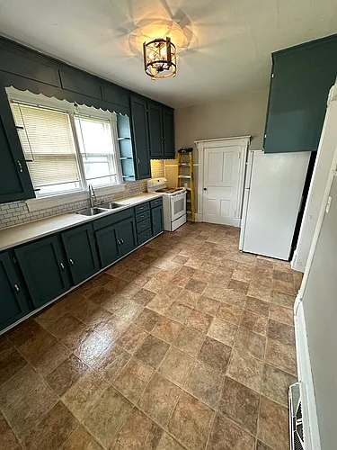 204 Bly St Photo 1