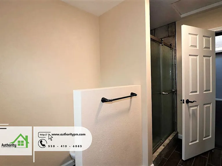 875 Lakeview Dr — Photo 20